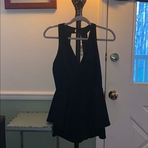 🖤super cute, backless cut out jumper jumper 🖤